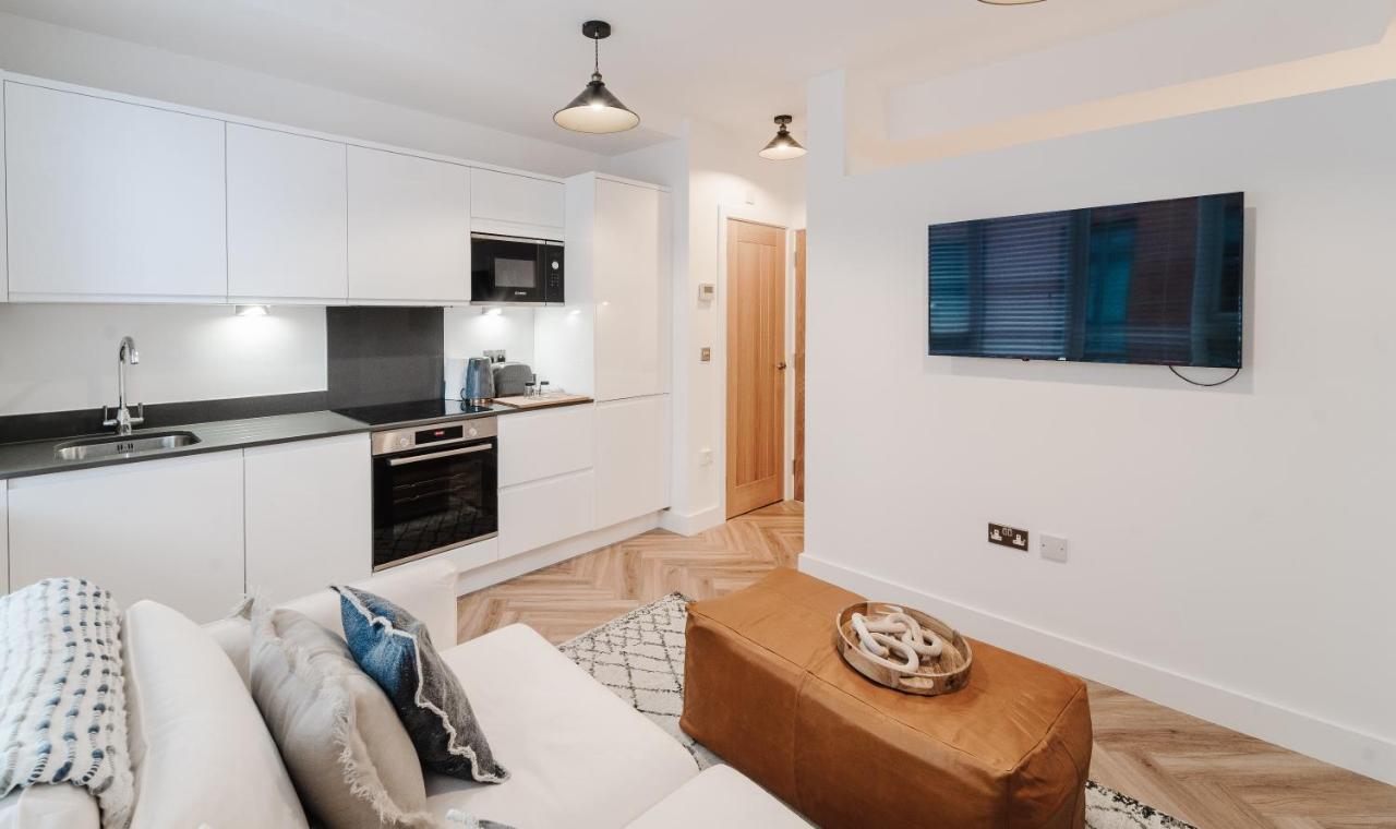 Royal House Stylish Apartments - Честер Экстерьер фото