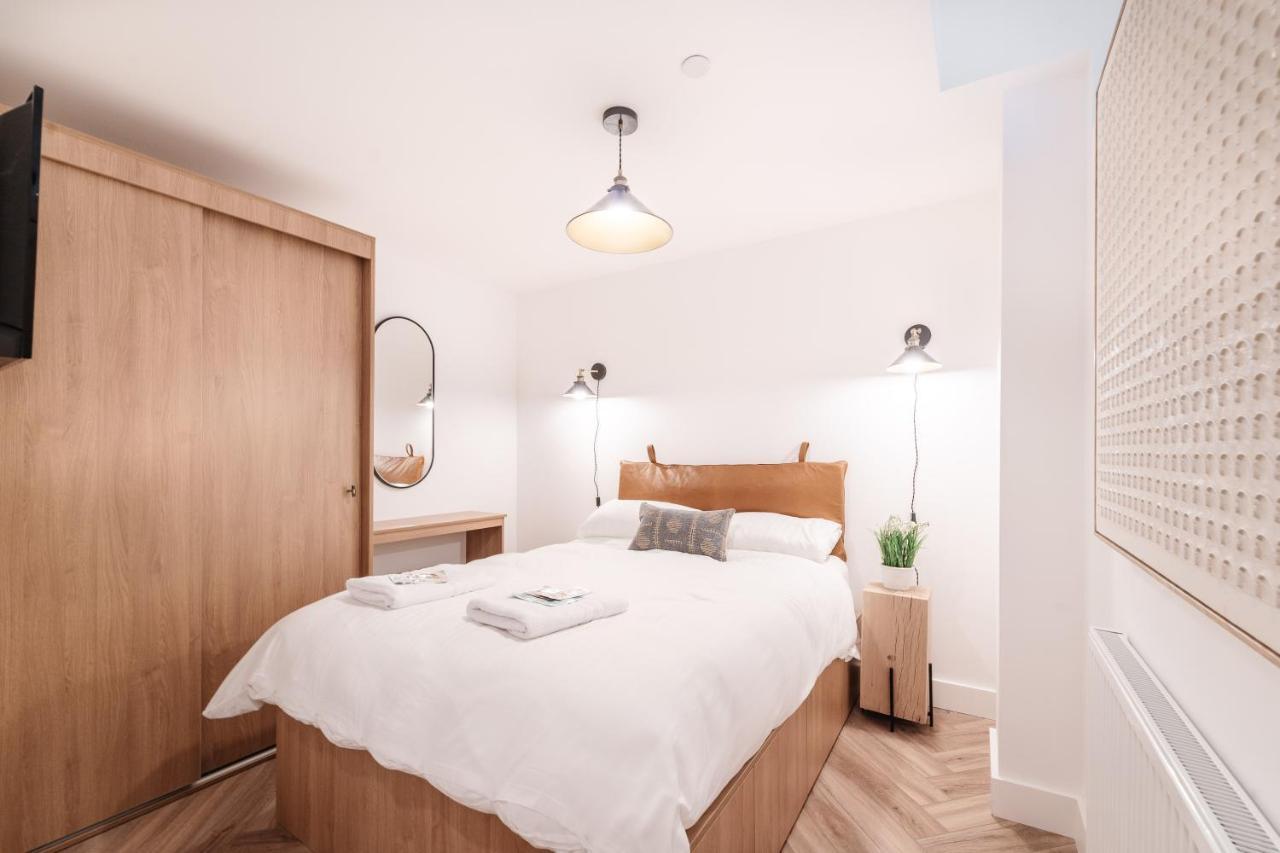 Royal House Stylish Apartments - Честер Экстерьер фото
