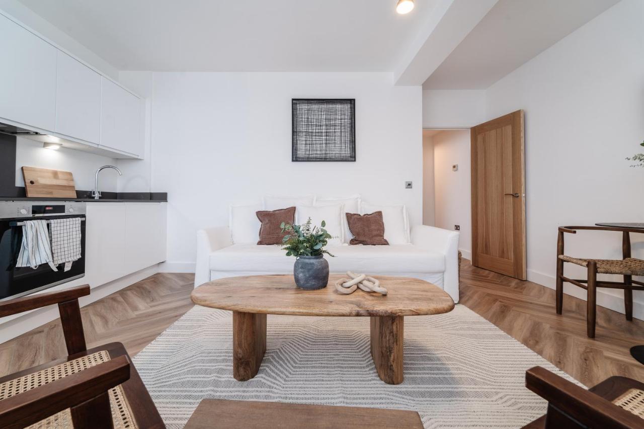 Royal House Stylish Apartments - Честер Экстерьер фото
