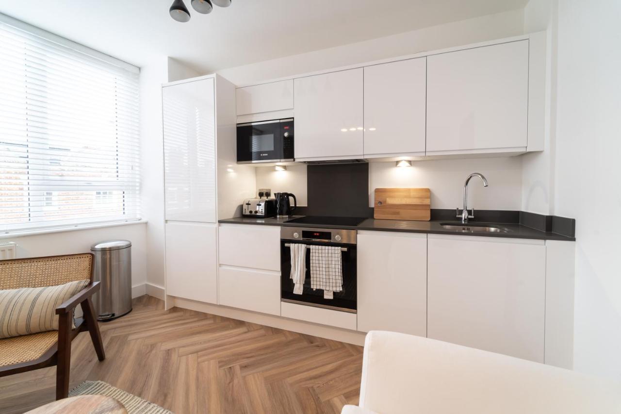 Royal House Stylish Apartments - Честер Экстерьер фото